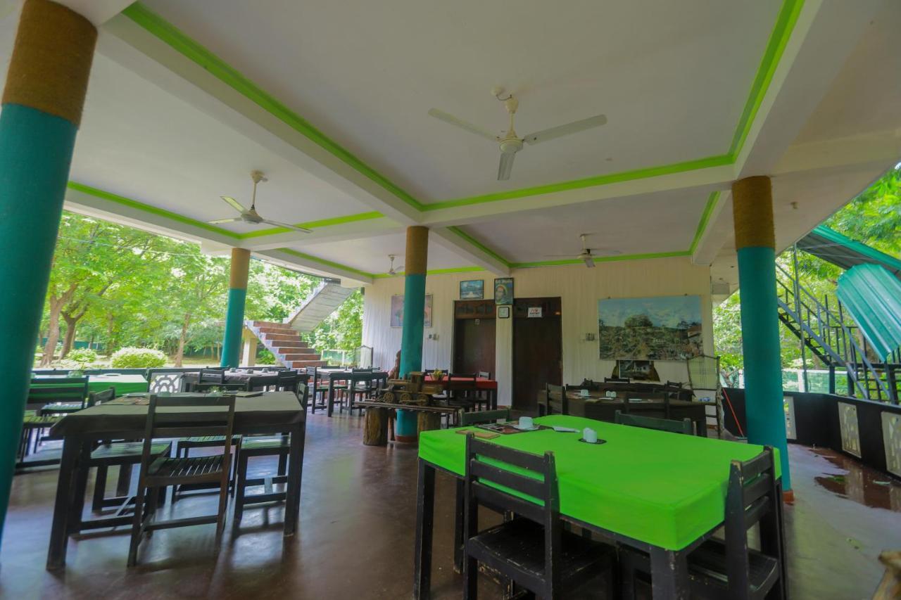 The Green Heaven Resort シギリヤ エクステリア 写真
