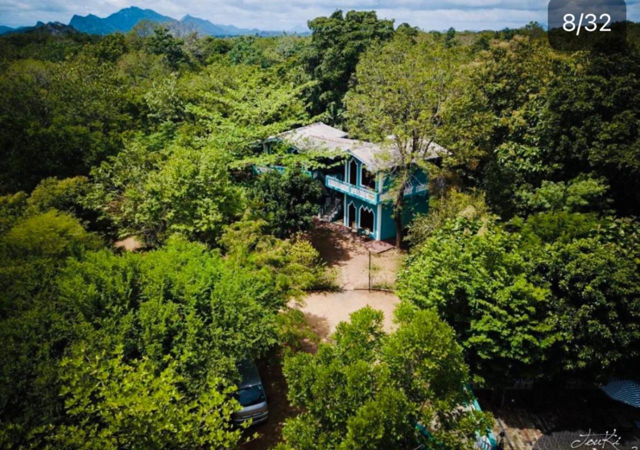 The Green Heaven Resort シギリヤ エクステリア 写真